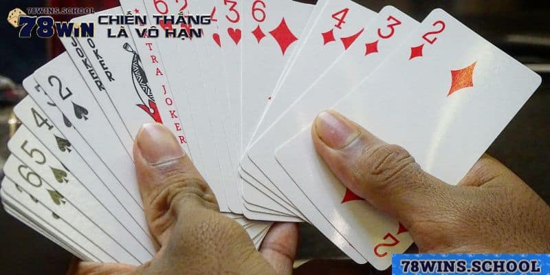 Sử dụng linh hoạt nhiều chiến lược khi đánh bài nếu muốn giành thắng lợi